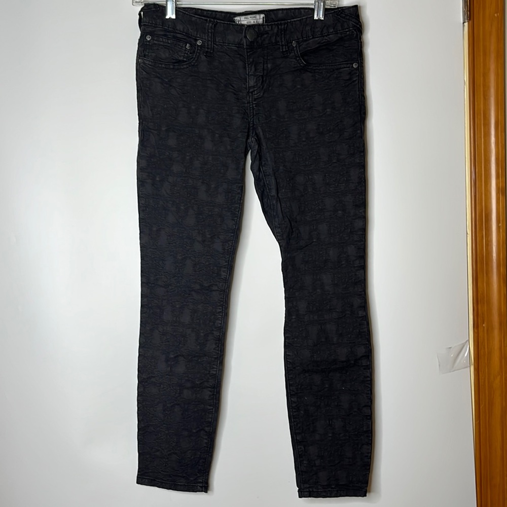 Free People Women’s Lace Look Jeans SIZE W27